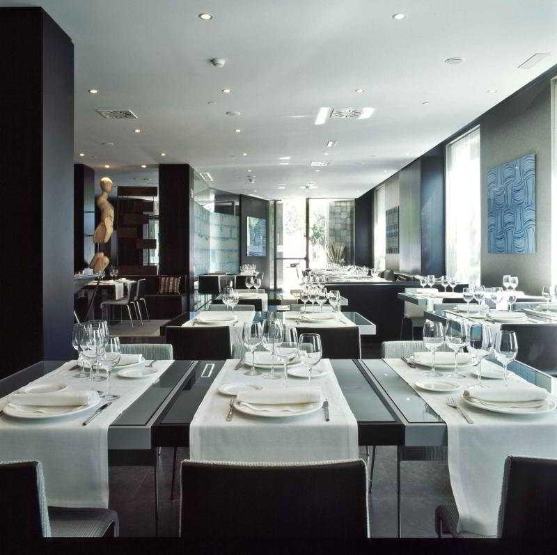 Ac Hotel Burgos By Marriott Exteriör bild