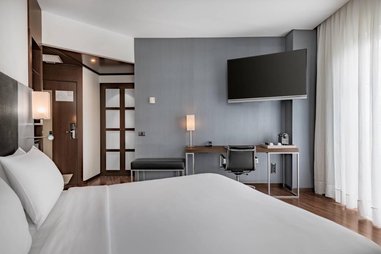 Ac Hotel Burgos By Marriott Exteriör bild