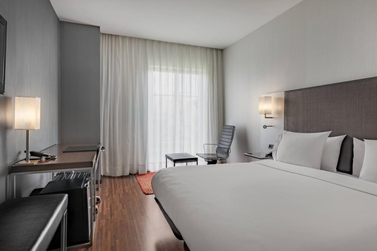 Ac Hotel Burgos By Marriott Exteriör bild